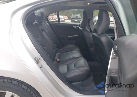 2015 Volvo S60 T5 Premier из США, поврежденный, VIN YV1612TB0F2316022